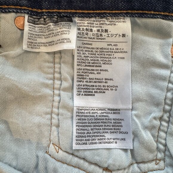 Levi 501 Jeans New Mens Original Straight Leg Button Fly NWT W42 L30 Dark Wash - Picture 8 of 12